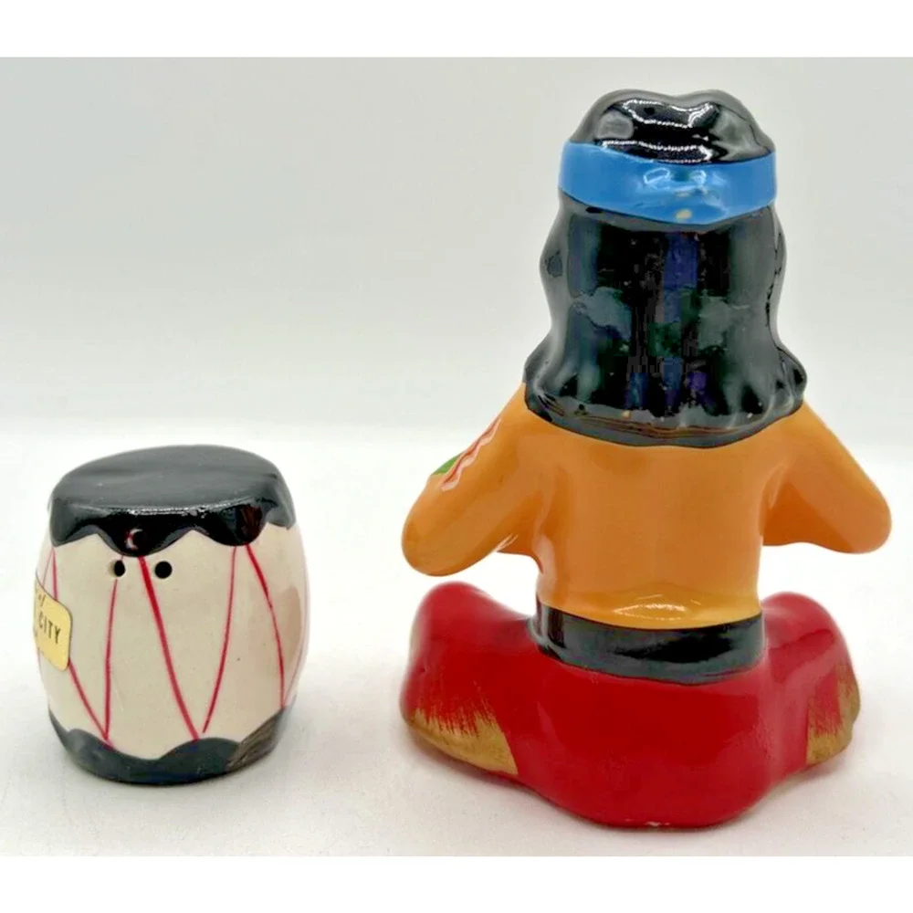 Vintage‎ Retro Salt and Pepper Shakers Wales Native American Man & Drum U260/37